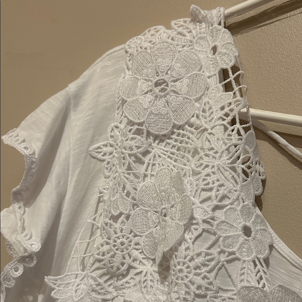 Cato White Lace Floral Blouse - Picture 3 of 3